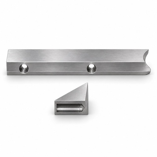 595×58×58 mm · Cuchilla para molino granulador compatible con Previero MU 812 — imagen 3D en acero satinado, formato 500×500 px